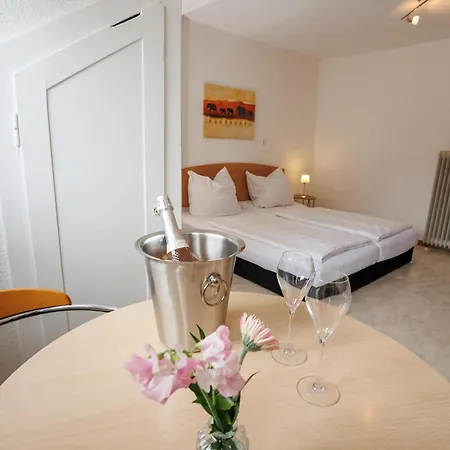 Danis Schlossschaenke 게스트하우스 짐메른