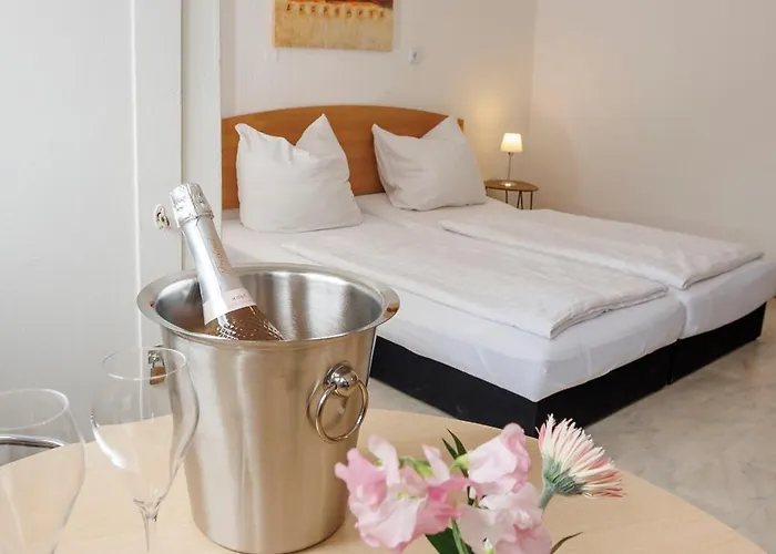 Danis Schlossschaenke Зиммерн